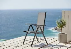 Framsida -Utemöbler affär 122311