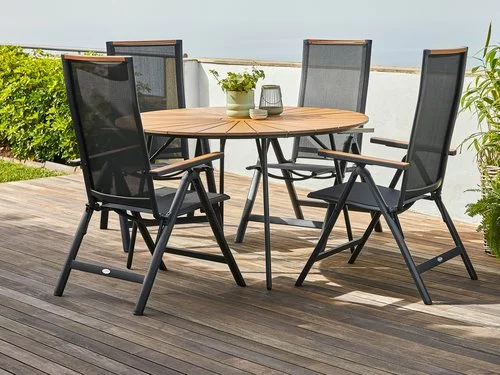 JUTLANDIA RANGSTRUP Ø130 Bord Natur + 4 BREDSTEN Stol Svart 3 JUTLANDIA RANGSTRUP Ø130 Bord Natur + 4 BREDSTEN Stol Svart