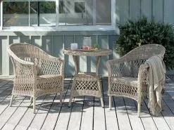 JUTLANDIA MAGLEBJERG Ø70 Bord + 2 MAGLEBJERG Stol Natur